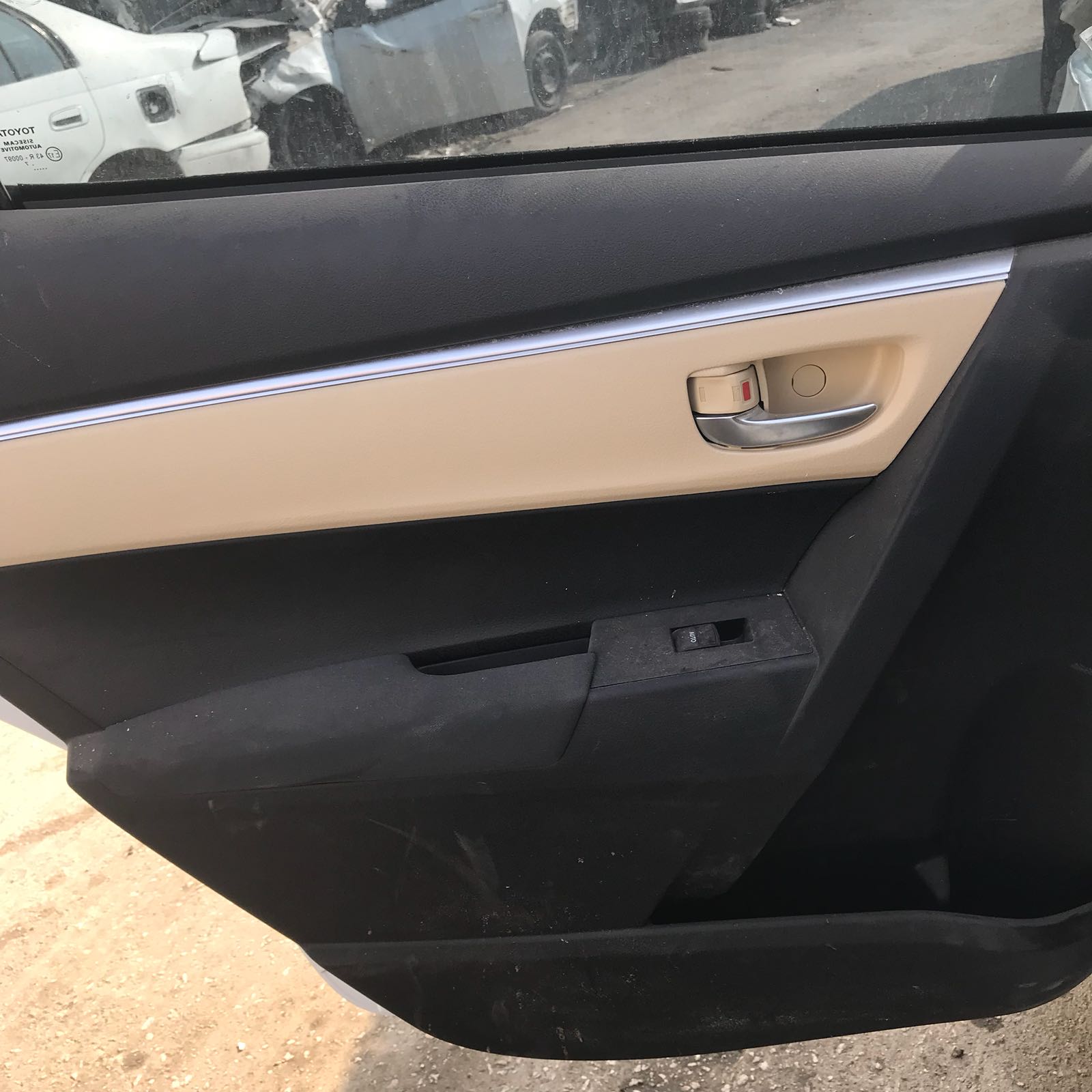 2016 MODEL TOYOTA COROLLA ÇIKMA KAPI İÇ DÖŞEMESİ ADNAN TÜRK'DE